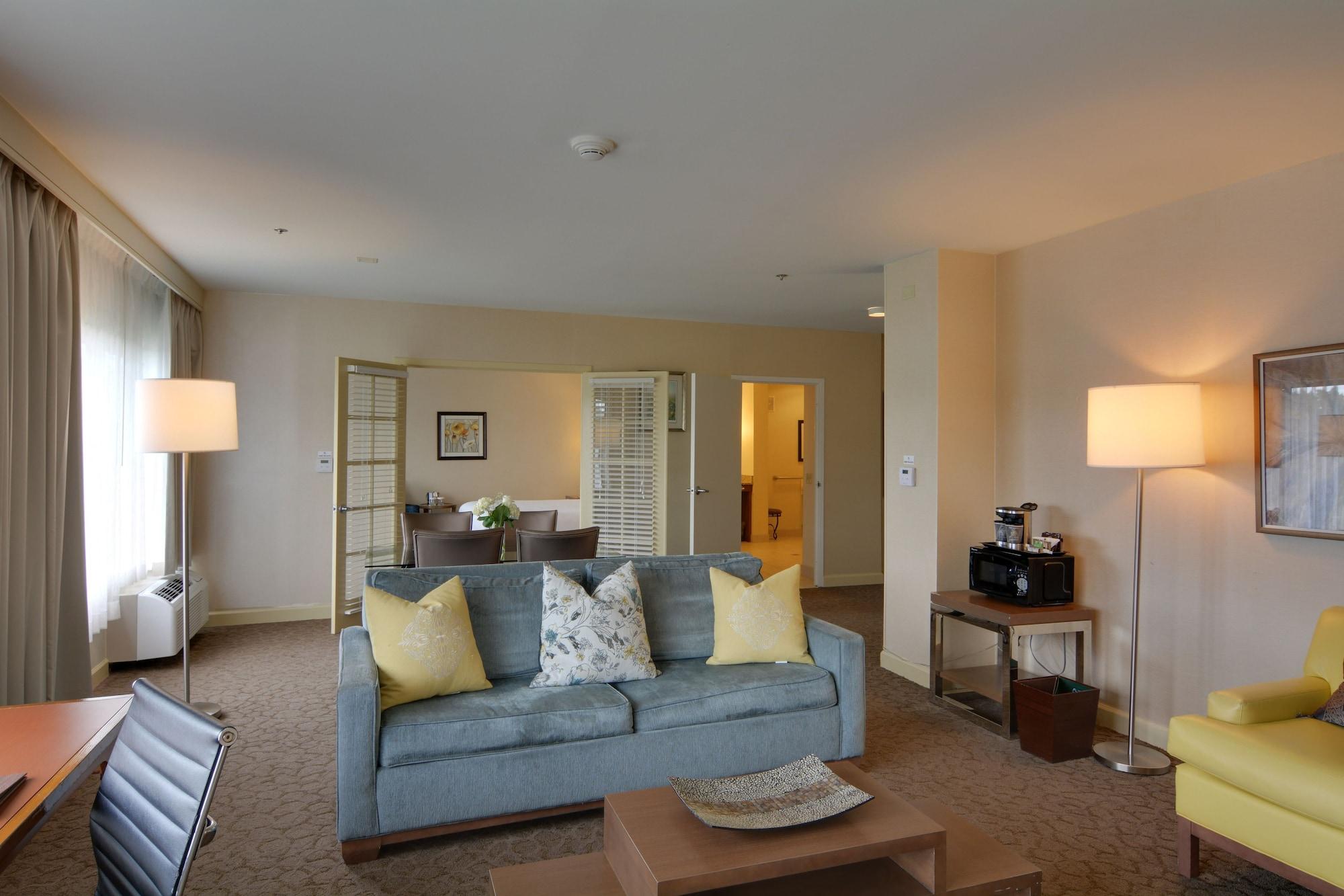 Doubletree By Hilton Hotel Williamsburg Esterno foto